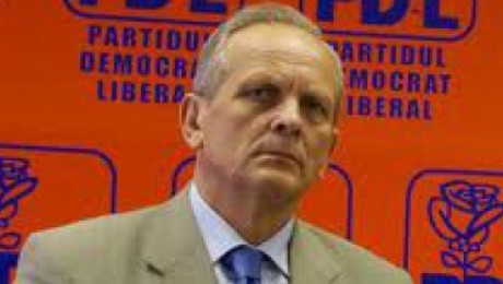 Stolojan: Nu văd de ce ne-am împotrivi unei alianţe cu PSD sau PNL, dar cu obiective clare
