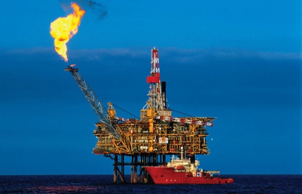 Mazăre acuză: Guvernul Boc a schimbat legea pentru a favoriza Exxon