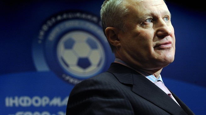 Un clan de oligarhi ucraineni a adus EURO 2012 în Est