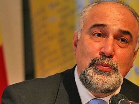 Vosganian: CCR are datoria să decidă validarea sau invalidarea pe un cvorum real