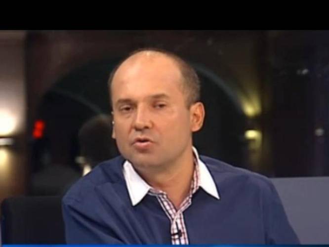 Radu Banciu o face fufă pe Elena Băsescu