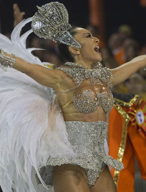 Muzică şi culoare la Carnavalul de la Rio