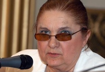 „O doamna erinică” – Lucia Hossu Longin