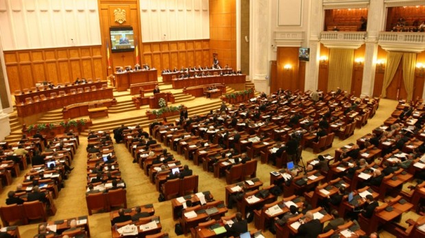 Adio angajări de răspundere pe bandă rulantă în Parlament