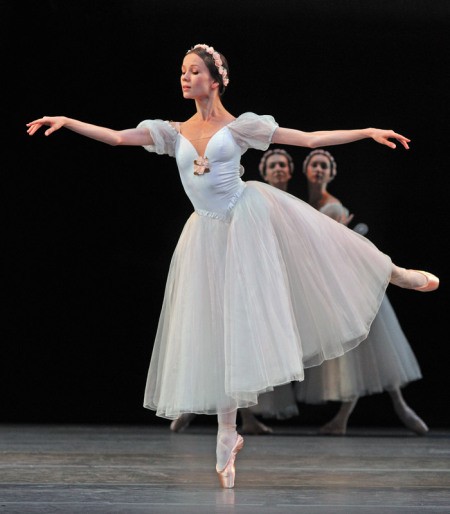 Un omagiu adus regelui dansului, Nureyev