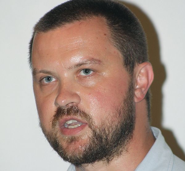 Din gândirea unui ziarist cu pretenţii: Salvarea României în 2014 trebuie să vină de la SRI