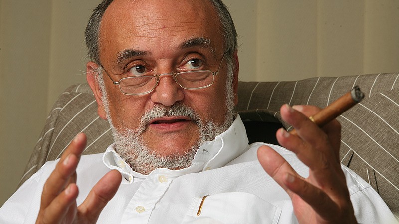 Patriciu oferă bani pentru investiţii la bursă cu dobândă de peste 20%