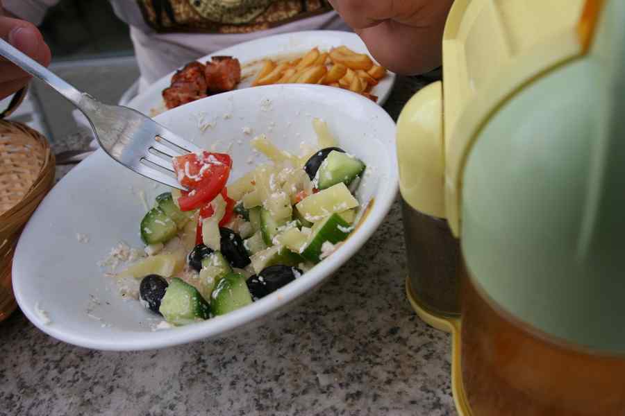 Micul dejun inclus ar putea da dureri de cap