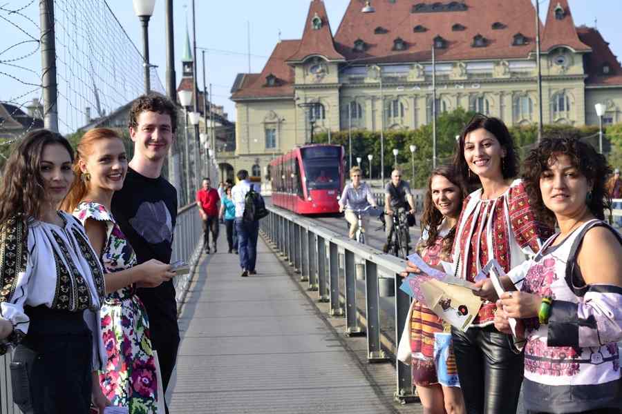 Cinci zile de cultură românească la Berna au incitat publicul