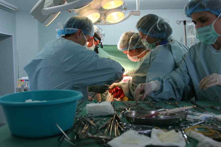 Primul pacient cu transplant pulmonar în România a fost externat
