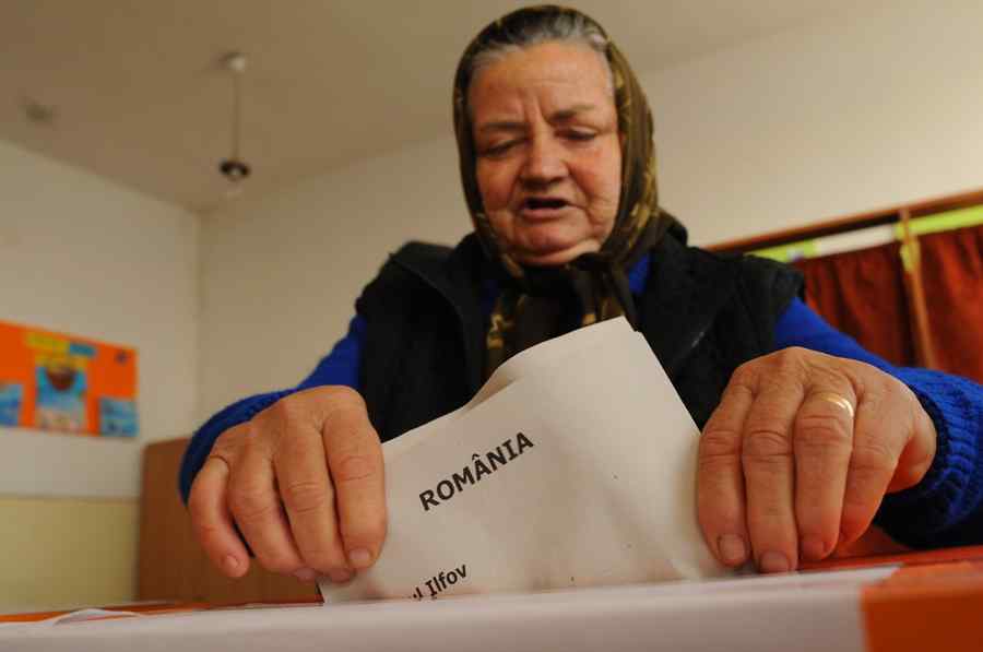 Guvernul vrea să desfiinţeze secţiile de votare speciale la alegerile prezidenţiale