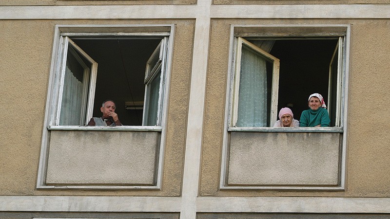 Românii nu mai au bani nici de chirie