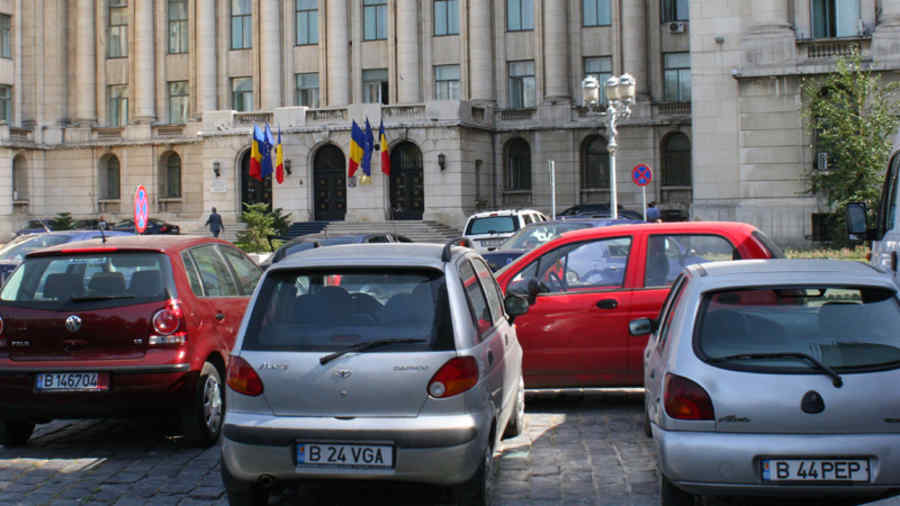 Un şofer de la Ministerul Muncii are un salariu de 4.050 de lei