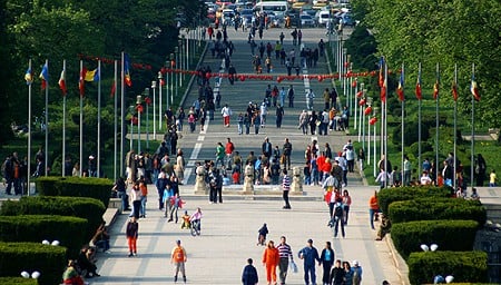 Vreme caldă de 1 mai, cu maxime de 26 de grade