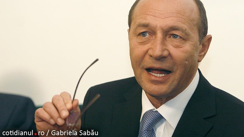 Băsescu: Până acum nu s-a făcut nici o schimbare în educaţie, doar o cârpire a sistemului