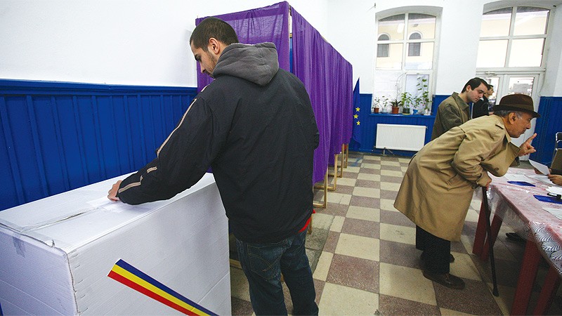 SUA explică Chişinăului regulile jocului de-a constituţia