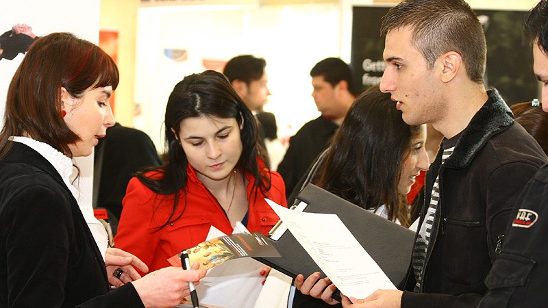 A înviat creditul cu buletinul