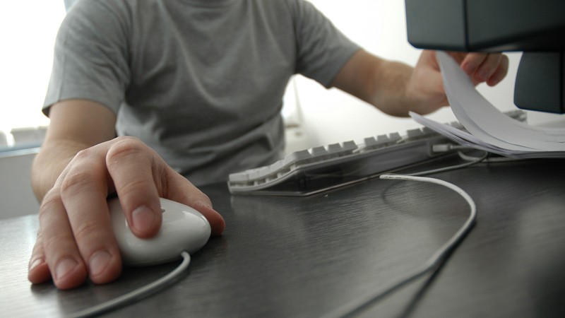 Rusia îşi va dezvolta propriul sistem de operare pentru computere
