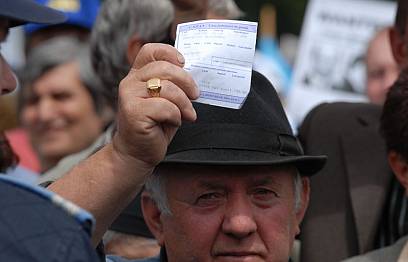 Aproape 15.000 de sindicalişti Cartel Alfa şi BNS  ies în stradă