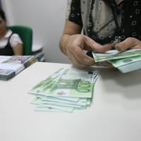 Promisiuni de 275 milioane de euro pentru IMM-urile care au nevoie de contragaranţii la credite