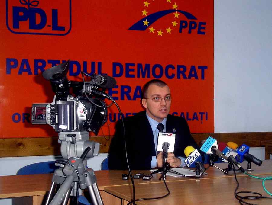 Boldea fuge de anchetatori