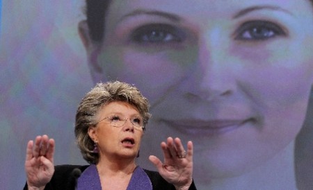 Un comisar european boicotează Euro 2012 din Ucraina