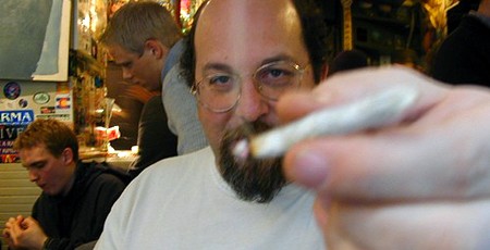 Străinii nu mai pot cumpăra droguri în Olanda