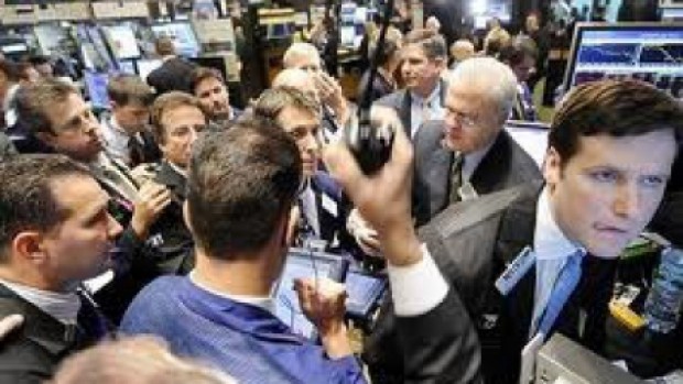 Wall Street a deschis în scădere din cauza incertitudinilor din Europa