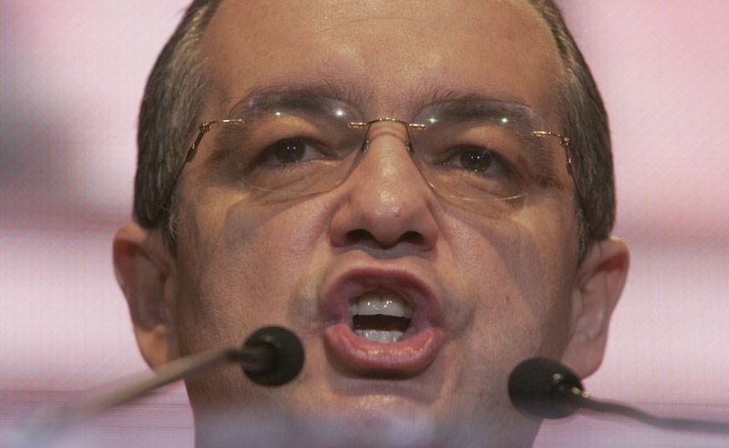 Emil Boc – „un nemernic, un neisprăvit care a nenorocit oraşul”