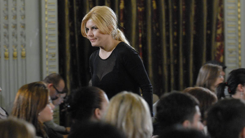 Salvatorul financiar al Elenei Udrea, umil angajat la Popoviciu