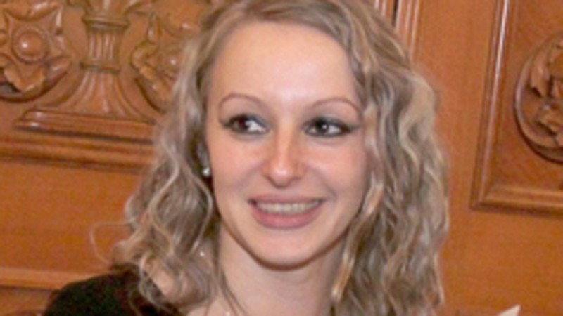 Cariera fulminantă a unei femei care a folosit ştampila primarului devenit premier