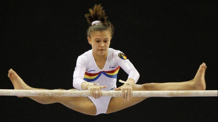 Gimnastele române, calificate în patru finale individuale