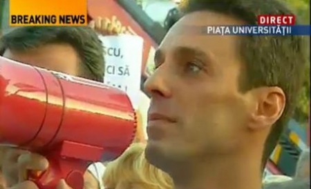 Badea: Nu împart aceeaşi specie cu leşinaţii care acceptă să fie călcaţi pe cap şi scuipaţi în gură