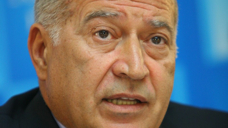 Voiculescu: Lăzăroiu ar trebui dat în judecată