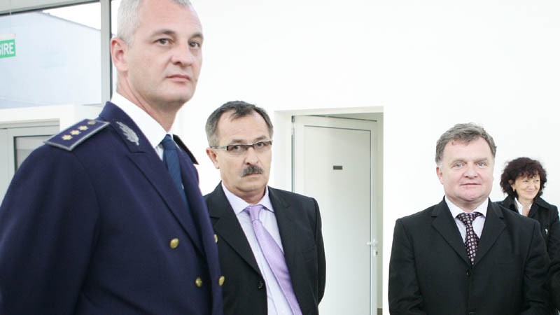 Protejatul chestorului Buda, chiulangiu pe salariu „nesimţit”