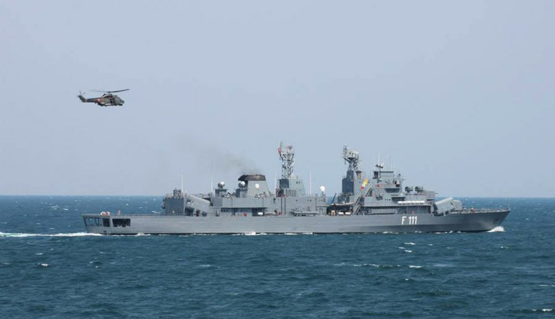 Pregătiri pentru Ziua Marinei. Exercițiu în larg cu Fregatele „Regina Maria” și „Mărășești” (Galerie foto)