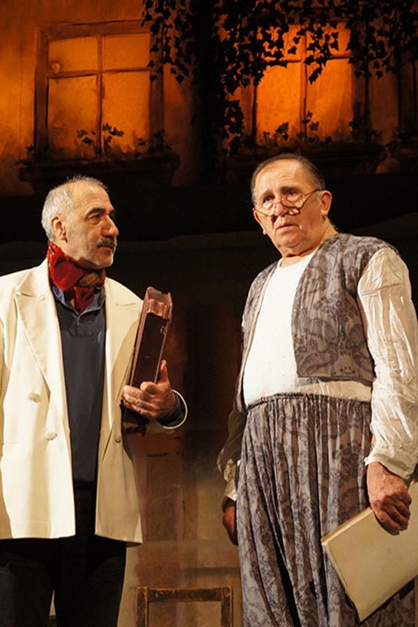 Invitaţie la teatru