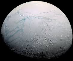 Un ocean favorabil apariţiei vieţii, descoperit pe unul din sateliţii lui Saturn