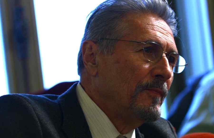 „Eroi necesari”, un interviu cu preşedintele Emil Constantinescu la TVR1