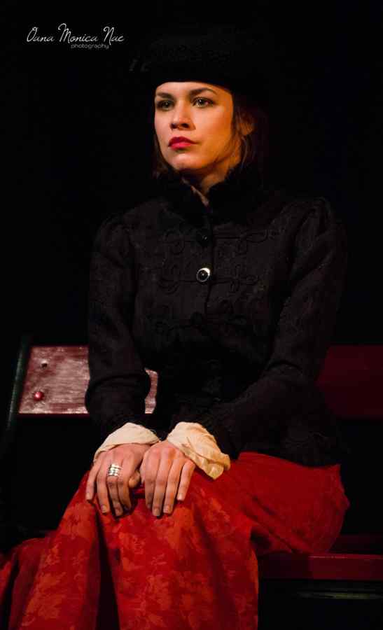 Dacă vreţi să uitaţi de griji, vreţi să râdeţi, atunci poftiţi în Lumea Teatrului!