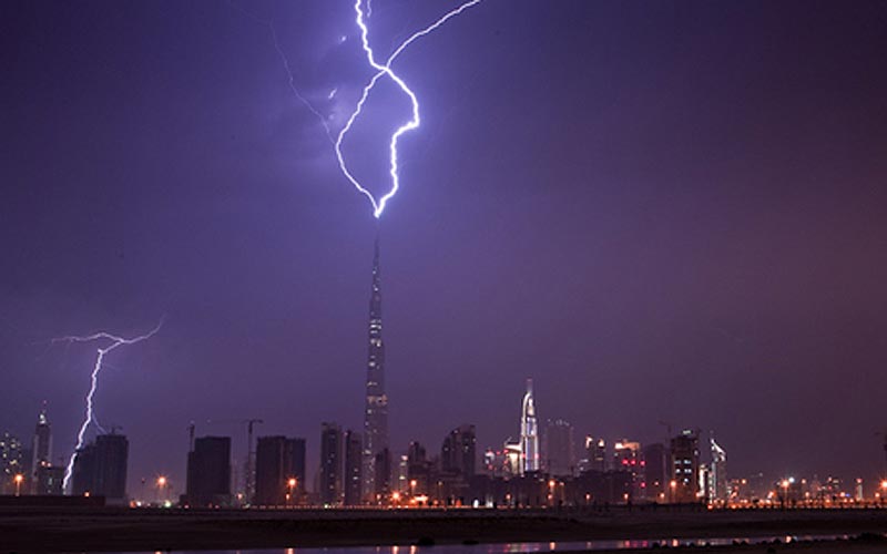 Ultima fiță: Deținerea unei bucăți din cea mai înaltă clădire din lume (Video)