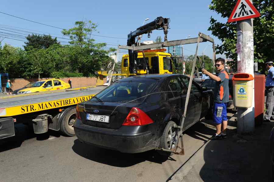 Evitaţi să parcaţi neregulamentar în sectorul 6