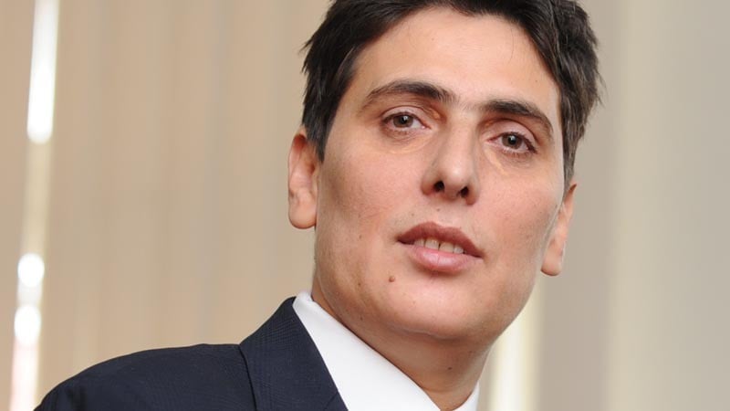 Roatiş, concediat şi repus în funcţie de Boc la ANSVSA