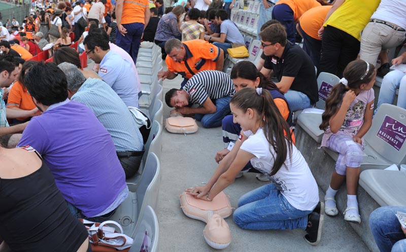 ”Salvăm vieţi şi intrăm în Cartea Recordurilor”