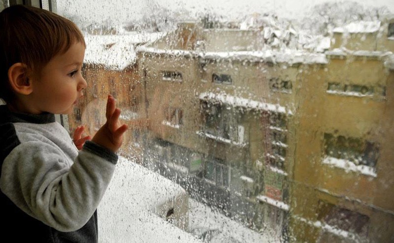 „Ploaia îngheţată” a ajuns şi în Bucureşti
