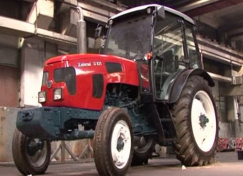 Tractorul de Băicoi e vândut în Egipt. Se pregăteşte un prototip pentru România