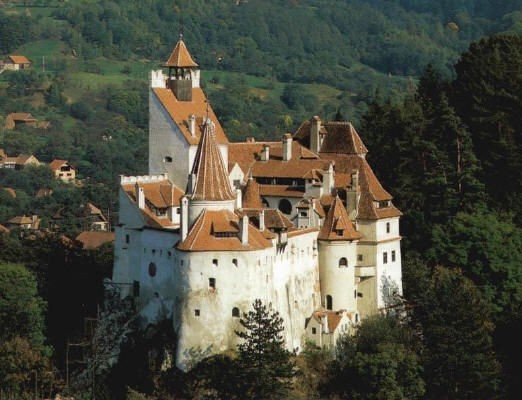 Expoziţie cu instrumente de tortură din Evul Mediu la Castelul Bran