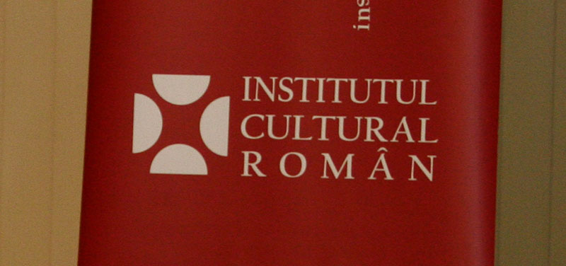 Carmen Păun, protestatar şi reporter EUobserver, a fost clienta ICR