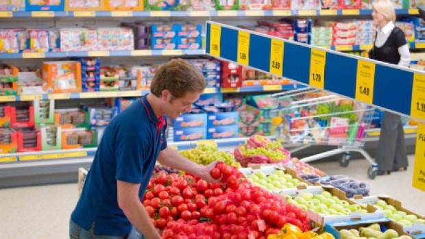 Lidl face angajări la nivel naţional. Caută de la casieri la şef de vânzări