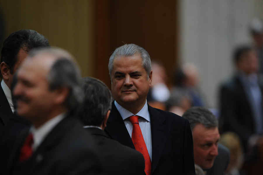 Jocul lui Năstase, altă lovitură pentru Dragnea